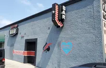 Alex's Bar