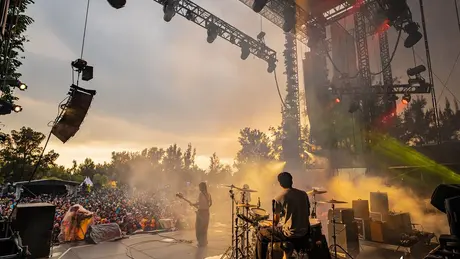corona capital scene