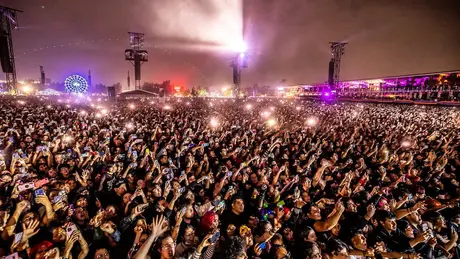 corona capital scene