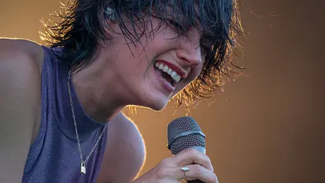 Photo of Sharon Von Etten at Rabbit Rabbit in Asheville, NC